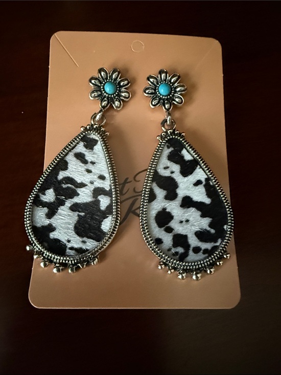 Jewelry - Cowhide Teardrop Dangle Earrings with Turquoise Flower Studs NWOT